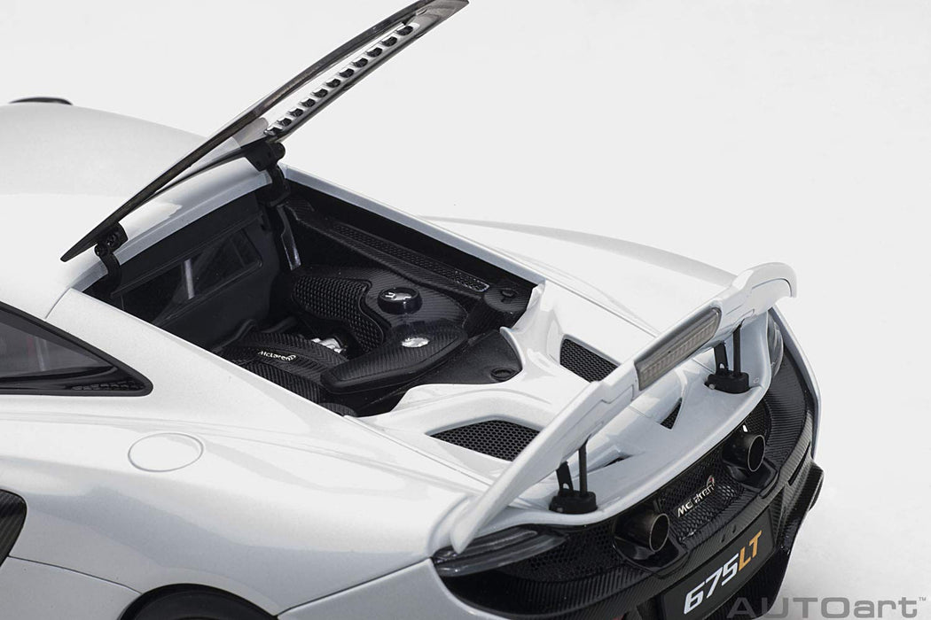 Autoart 1/18 McLaren 675LT White