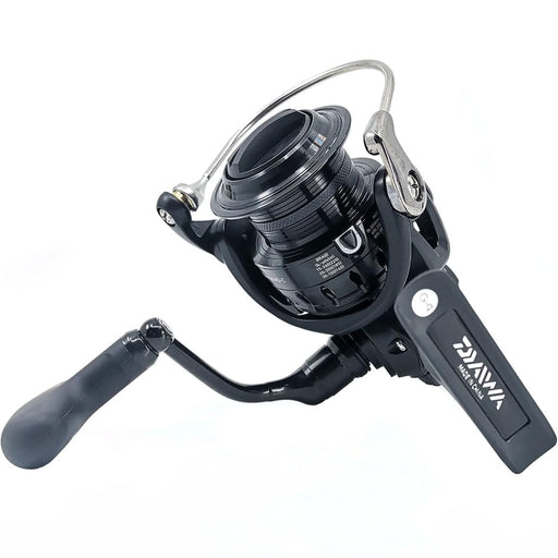 Daiwa Saltist Back Bay Spinning Reel 4000LT Black Optimal Performance-Kiichin - The #1 Place for Japanese Goods in Your Hand!