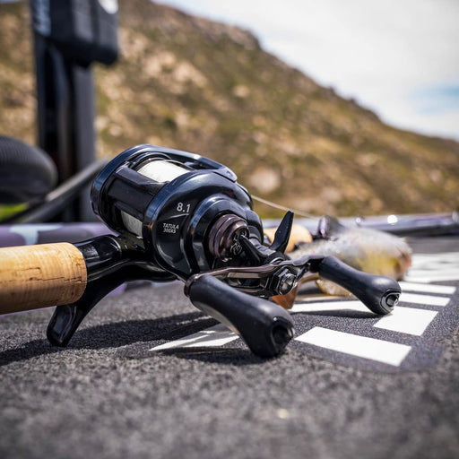 Daiwa Sweepfire Spinning Reel 6-10 Lbs Front Drag Durable Fishing Gear