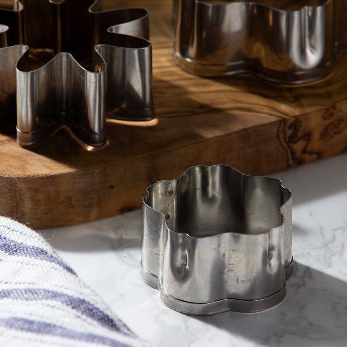 Endo Shoji Cherry Blossom Small Stainless Steel Cookie Cutter Japan Made-Kiichin - The #1 Place for Japanese Goods in Your Hand!