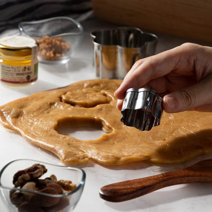 Endo Shoji Cherry Blossom Small Stainless Steel Cookie Cutter Japan Made-Kiichin - The #1 Place for Japanese Goods in Your Hand!