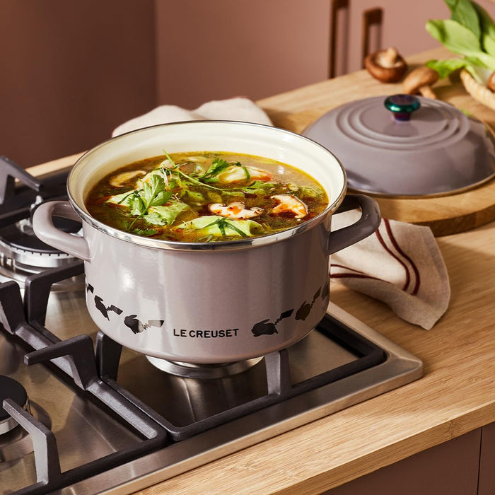 Le Creuset Pokemon Eos 20cm Casserole Official Japanese Product-Kiichin - The #1 Place for Japanese Goods in Your Hand!