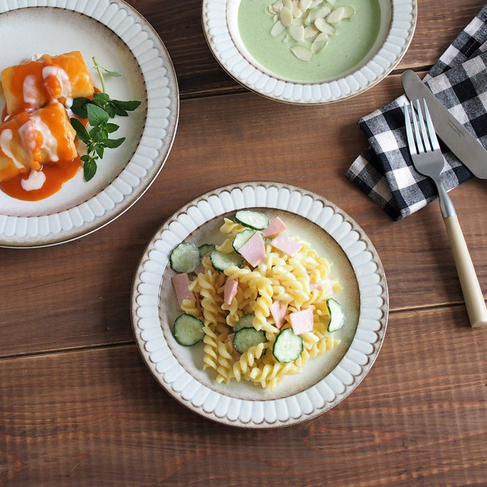 Minoru Pottery Medium Plate 19.7cm Cake Plate Perfect for Desserts-Kiichin - The #1 Place for Japanese Goods in Your Hand!