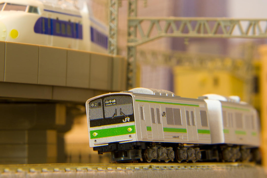 Rokuhan Z Gauge Shorty 205 Series Yamanote Railway Model Train