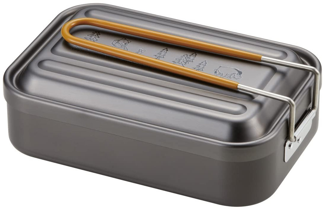https://cdn.shopify.com/s/files/1/0564/5166/1891/files/Skater-Aluminum-Messtin-Mess-Box-Outdoor-Mess-Box-With-Measuring-Scale-850Ml-Disney-Winnie-The-Pooh-Aftm8NA-4973307546785-2.jpg?v=1753676192