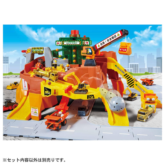 Tomica Rocks by Takara Tomy: Big Construction Site