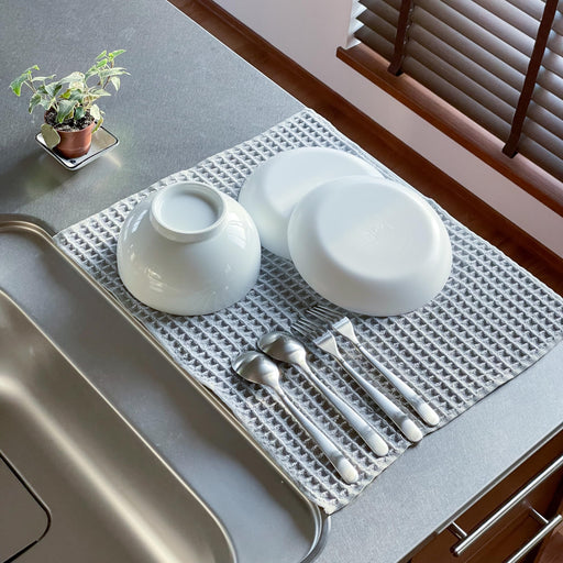 Teijin Atchi Kocchi 40x45cm Gray Draining Mat - Water Absorbent & Antibacterial-Kiichin - The #1 Place for Japanese Goods in Your Hand!