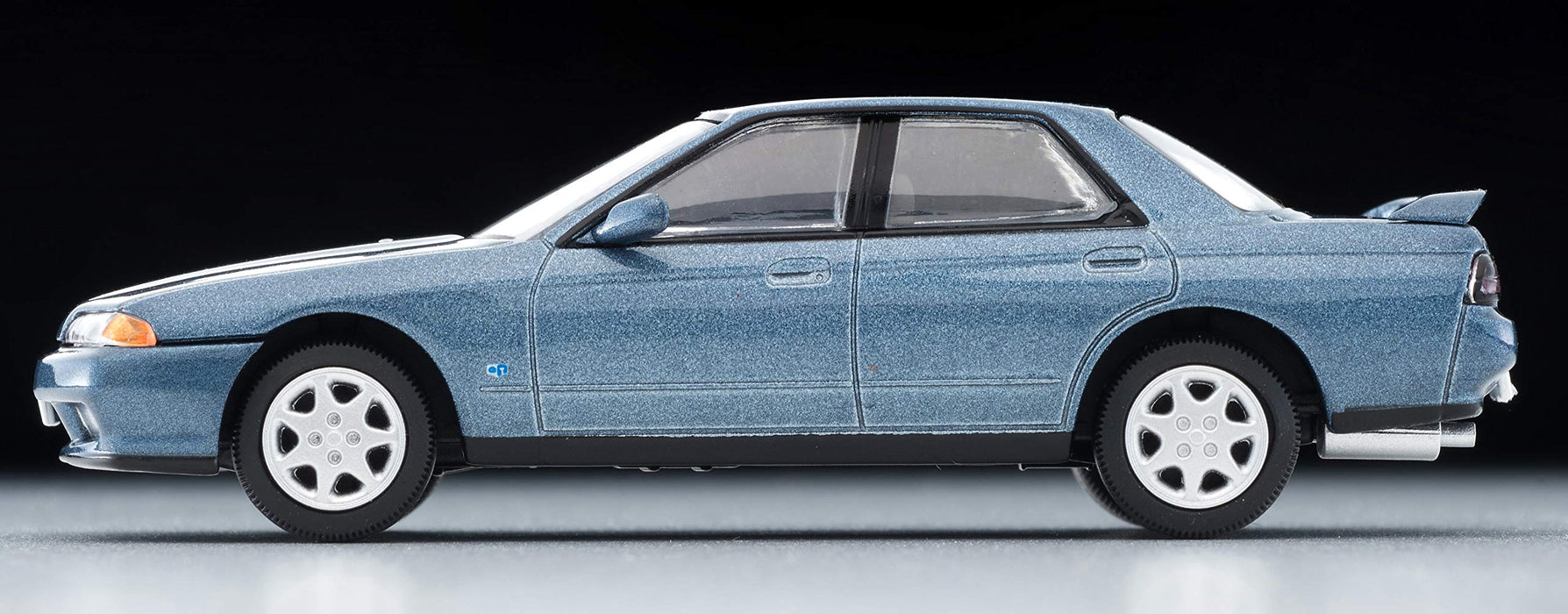 Tomytec Tomica Vintage Neo Gts25 Type X/G Blue Nissan Skyline Sports Sedan 1/64