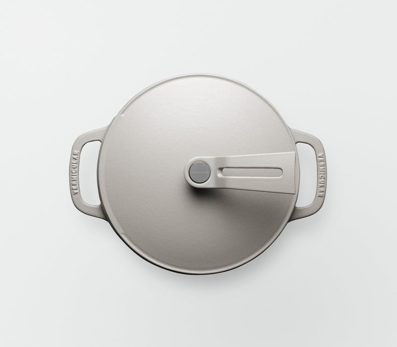 Vermicular 18cm Cast Iron Enamel Pot Matte Beige for Waterless Cooking