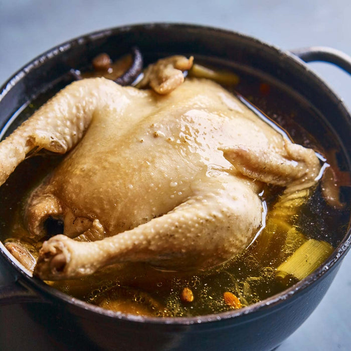 Vermicular 26cm Cast Iron Enamel Pot Natural Beige Waterless Cooking with Recipes