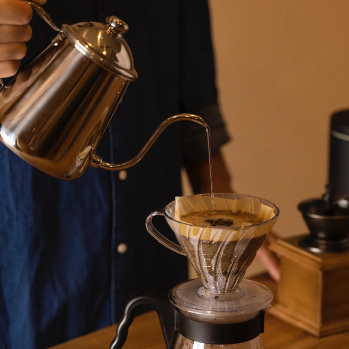 Hario V60 玻璃咖啡杯，帶斜角手柄 - 700 毫升